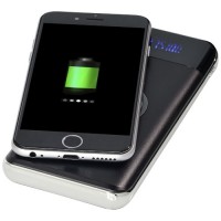 12395601f Bezprzewodowy powerbank 10000mAh z wyświetlaczem LED